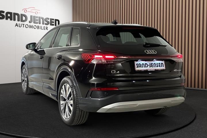Sort Audi Q4 e-tron fra 2025