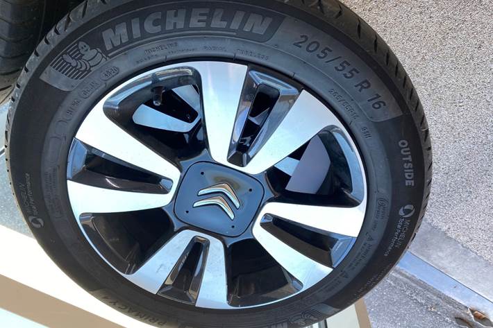 Beige Citroën C3 fra 2021