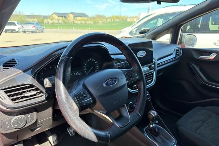 Rød Ford Fiesta fra 2018