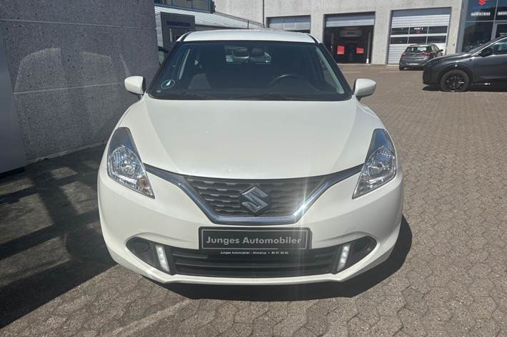 Hvid Suzuki Baleno fra 2016