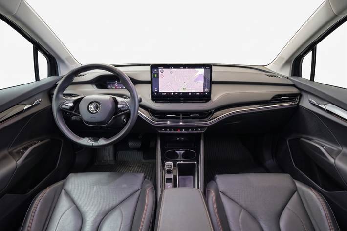 Sort Skoda Enyaq fra 2023