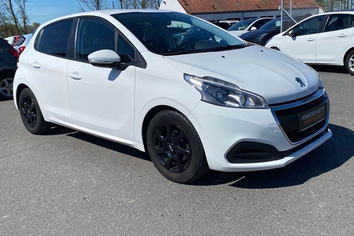 Hvid Peugeot 208 fra 2018