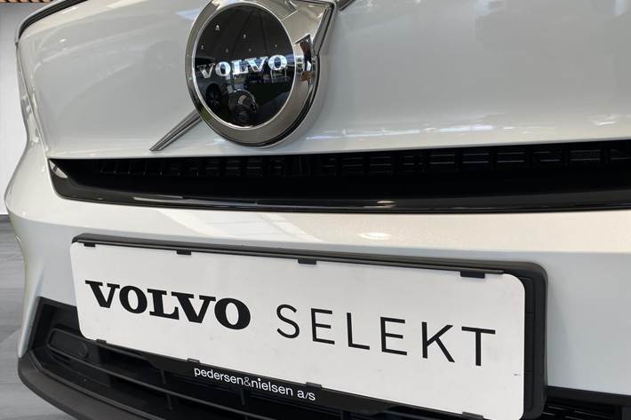Hvid Volvo XC40 fra 2022