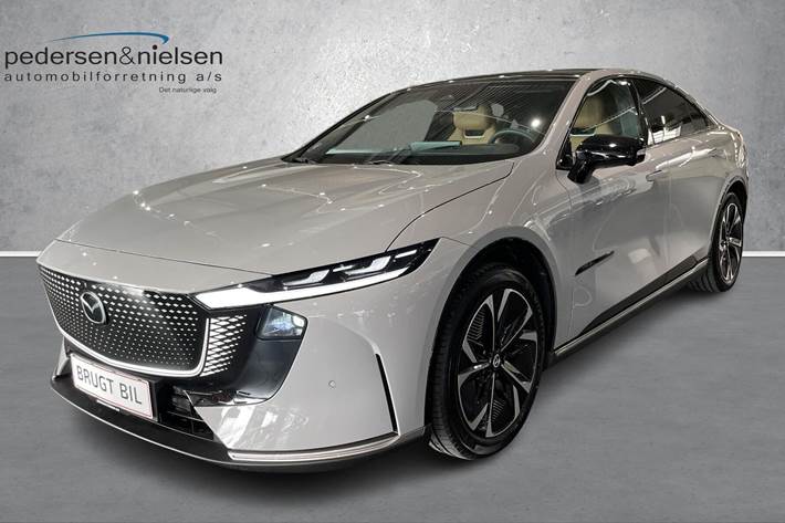 Grå Mazda 6e fra 2026