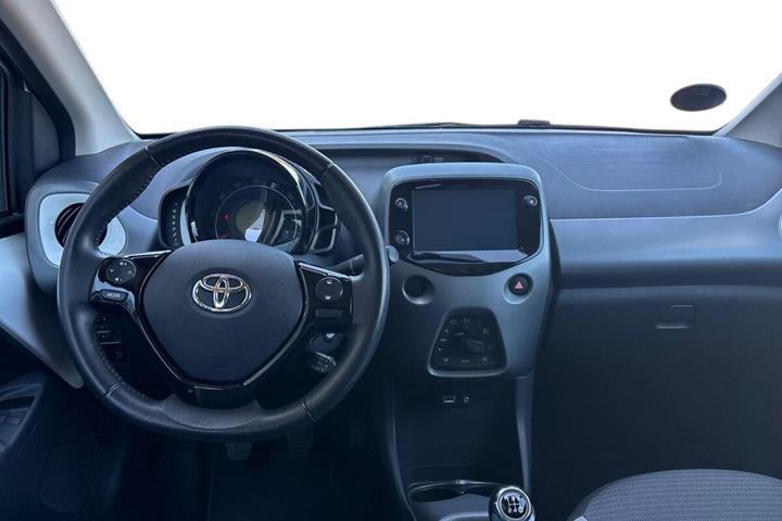 Hvid Toyota Aygo fra 2021