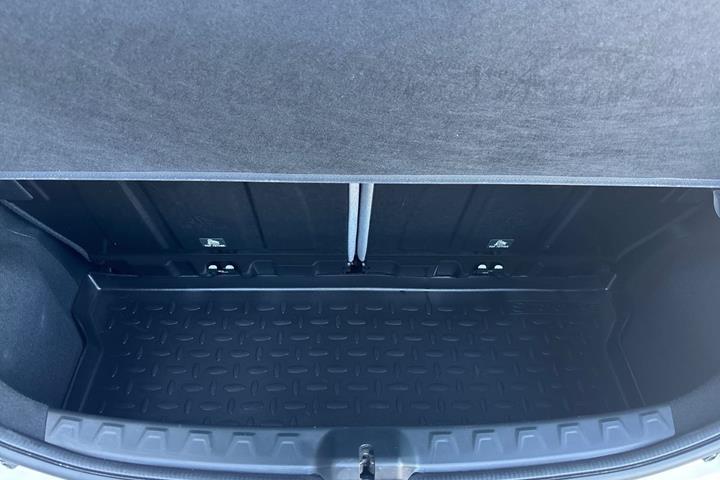 Hvid Toyota Aygo fra 2021