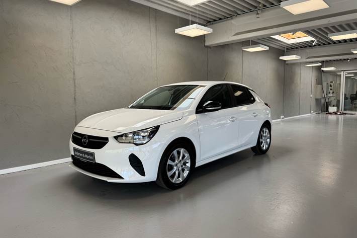 Hvid Opel Corsa fra 2022