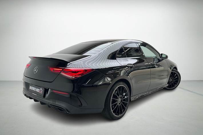 Sort Mercedes CLA200 fra 2020