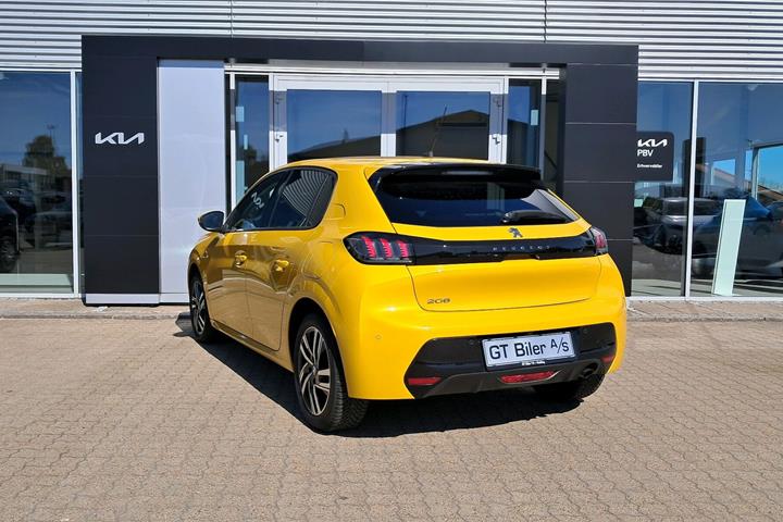 Gul Peugeot 208 fra 2021