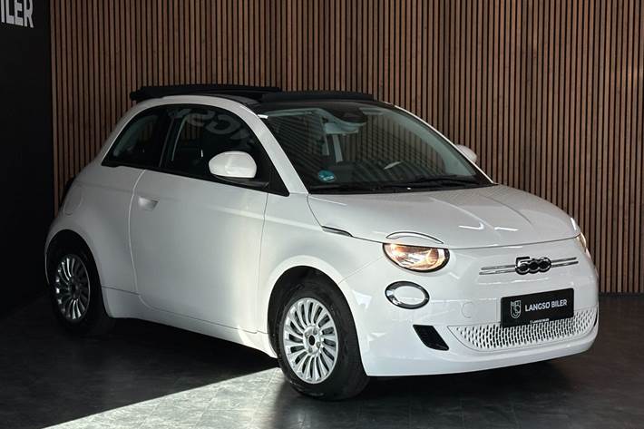 Hvid Fiat 500e fra 2023