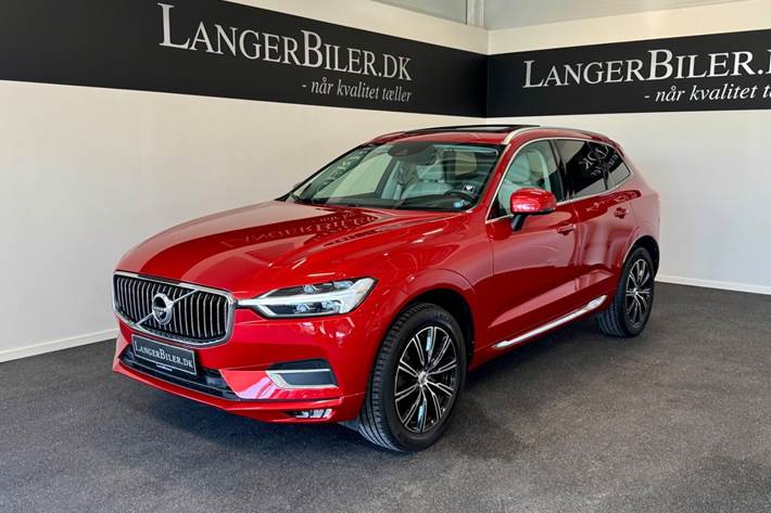 Rød Volvo XC60 fra 2018 set udefra