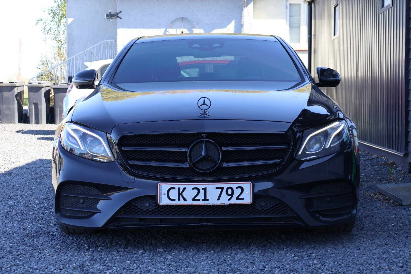 Sort Mercedes E220 d fra 2016