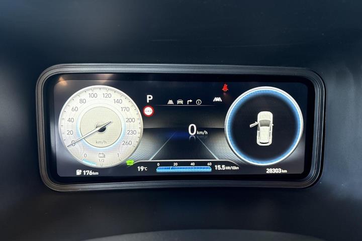 Blå Hyundai Kona fra 2022