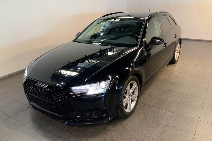 Sort Audi A4 fra 2017 set udefra