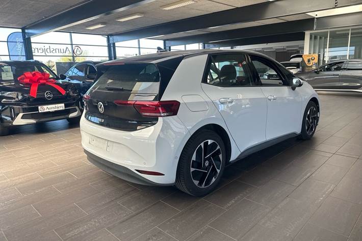 Hvid VW ID.3 fra 2023