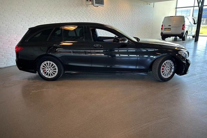 Sort Mercedes C220 d fra 2018