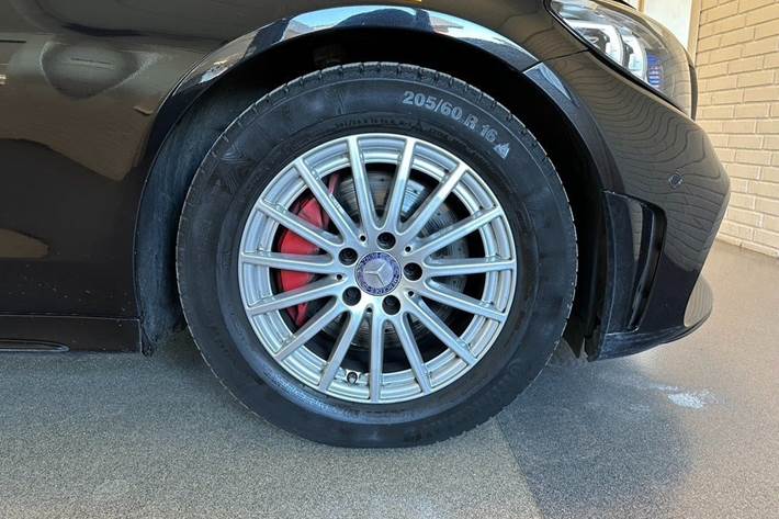 Sort Mercedes C220 d fra 2018
