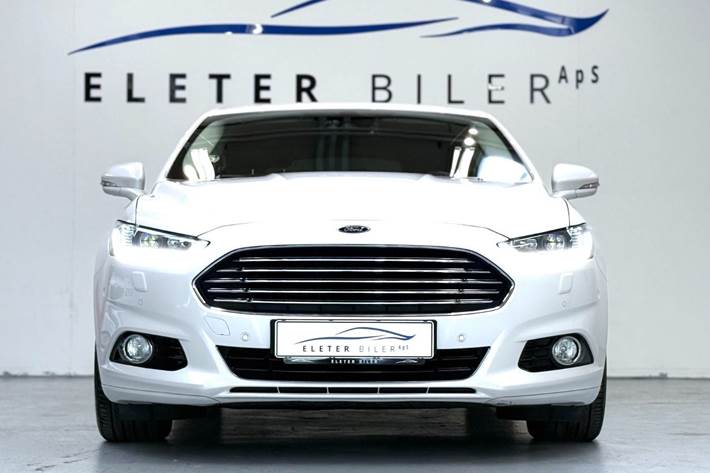 Hvid Ford Mondeo fra 2016