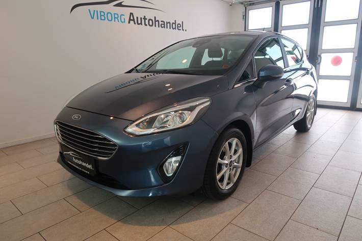 Blå Ford Fiesta fra 2020 set udefra