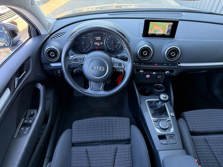 Audi A3 1,6 TDi 110 Ambiente Sportback