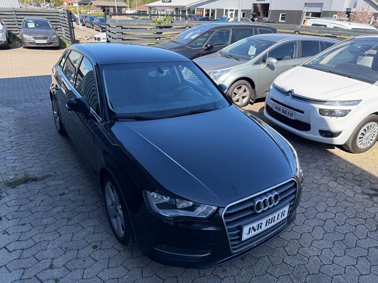 Audi A3 1,6 TDi 110 Ambiente Sportback
