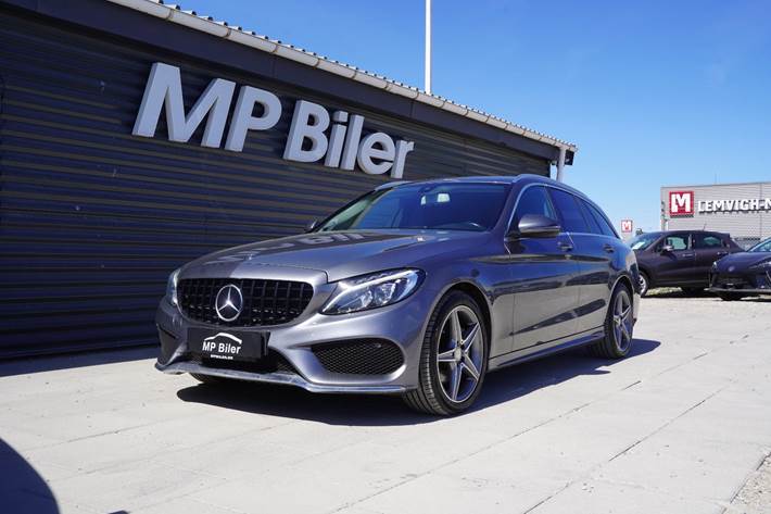 Grå Mercedes C220 d fra 2017 set udefra