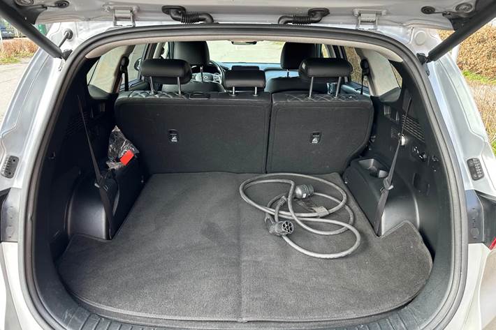 Grå Hyundai Santa Fe fra 2021