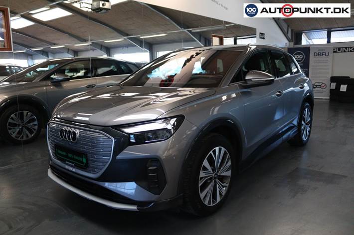 Grå Audi Q4 e-tron fra 2023