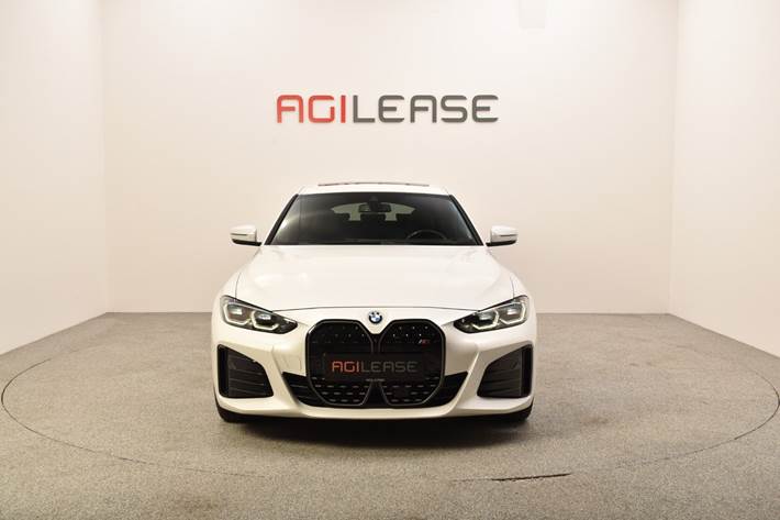 Hvid BMW i4 fra 2023