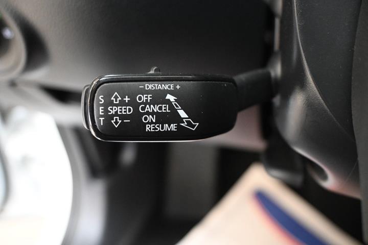 Hvid Skoda Superb fra 2021