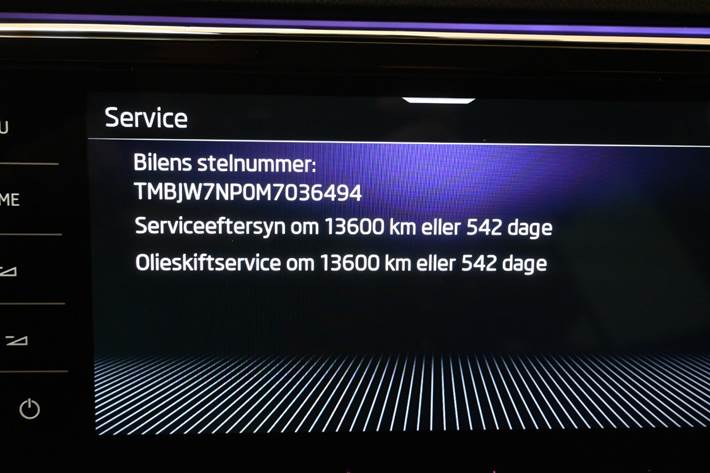 Hvid Skoda Superb fra 2021