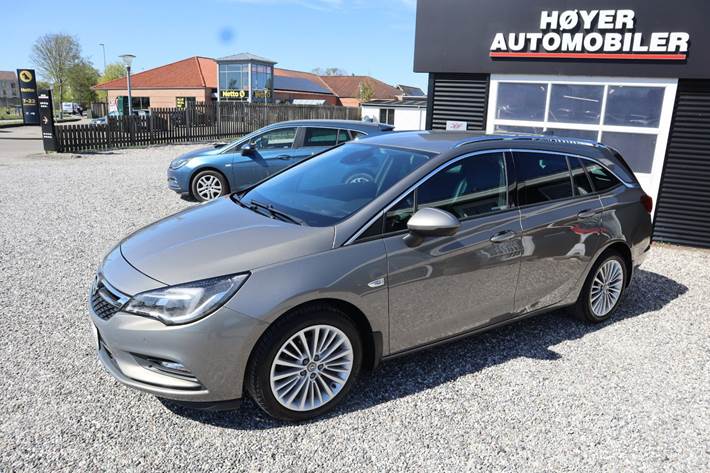 Grå Opel Astra fra 2017