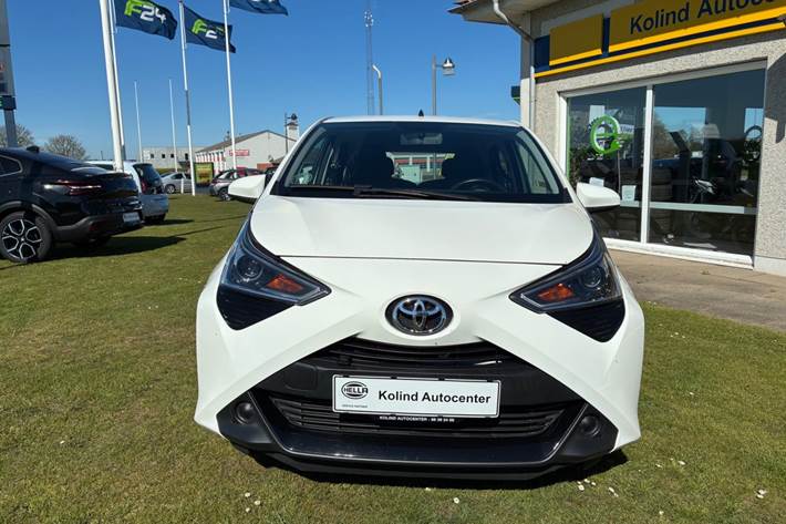 Hvid Toyota Aygo fra 2019
