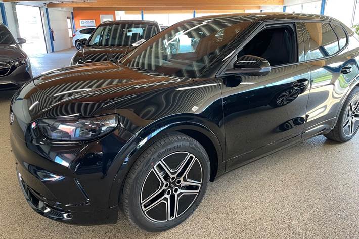 Sort Ford Capri fra 2024