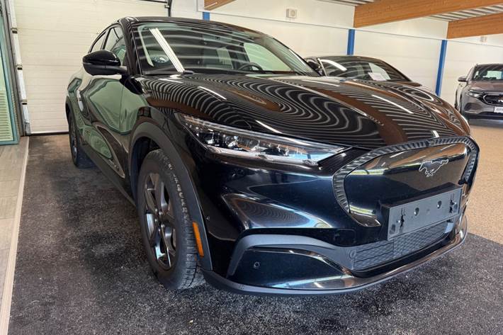 Sort Ford Mustang Mach-E fra 2021