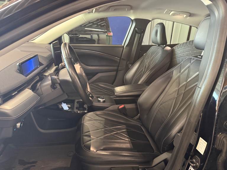 Ford Mustang Mach-E 88 Extended Range