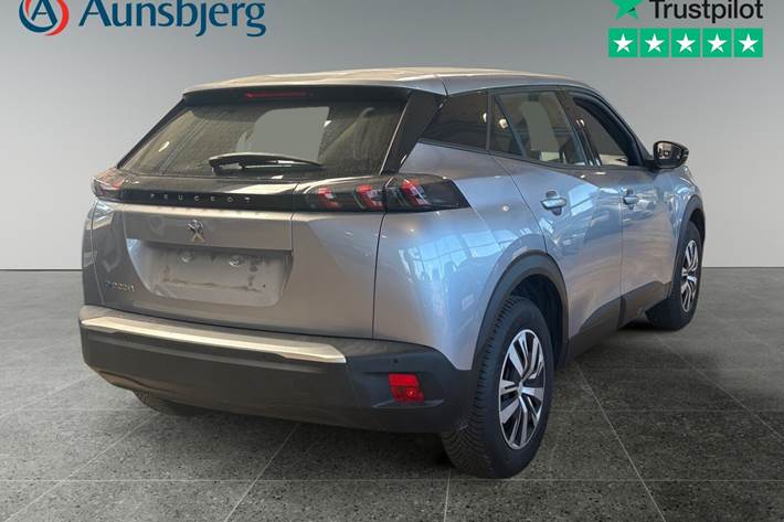 Sølv Peugeot e-2008 fra 2023