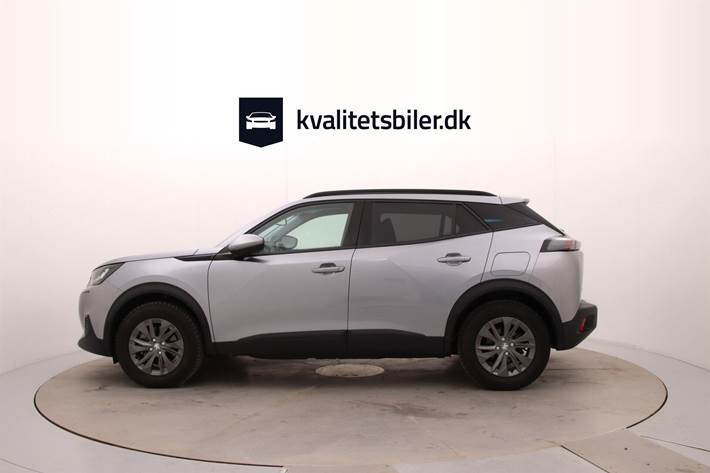 Grå Peugeot e-2008 fra 2022