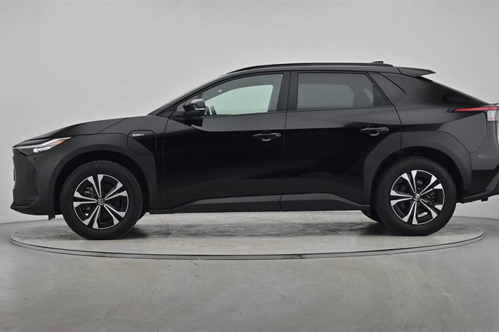 Sort Toyota BZ4X fra 2024