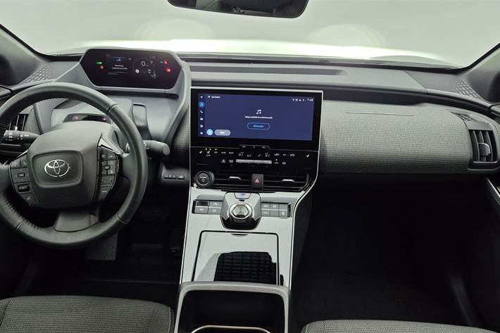 Sort Toyota BZ4X fra 2024