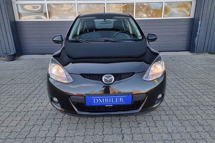 Sort Mazda 2 fra 2010