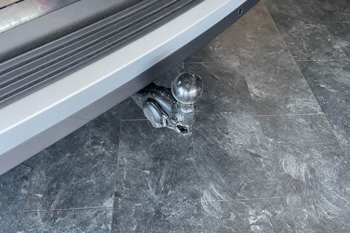 Hvid Ford Explorer fra 2025