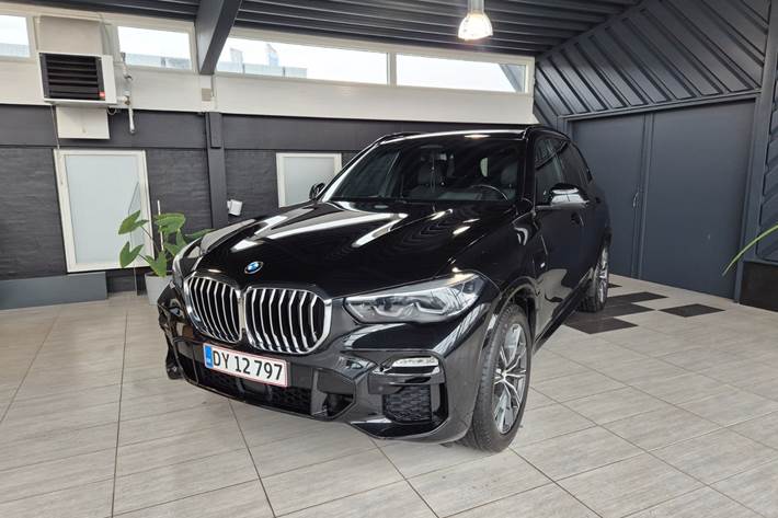 Sort BMW X5 fra 2020