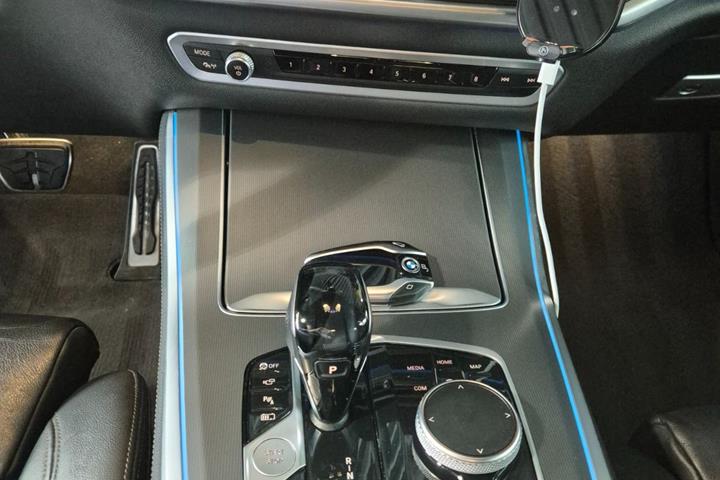 Sort BMW X5 fra 2020