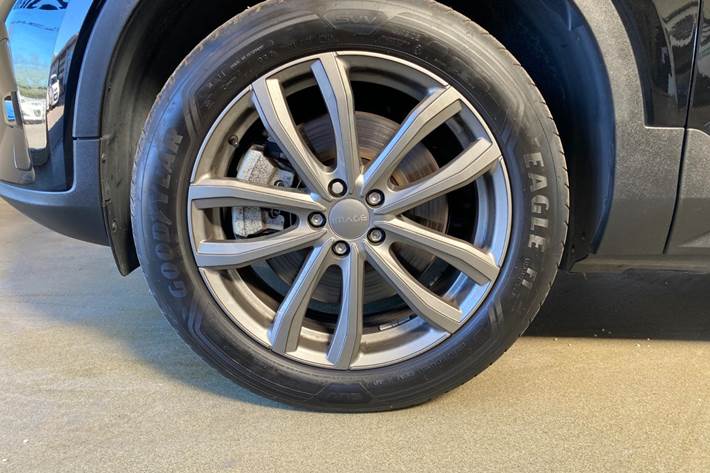 Sort Volvo XC40 fra 2023