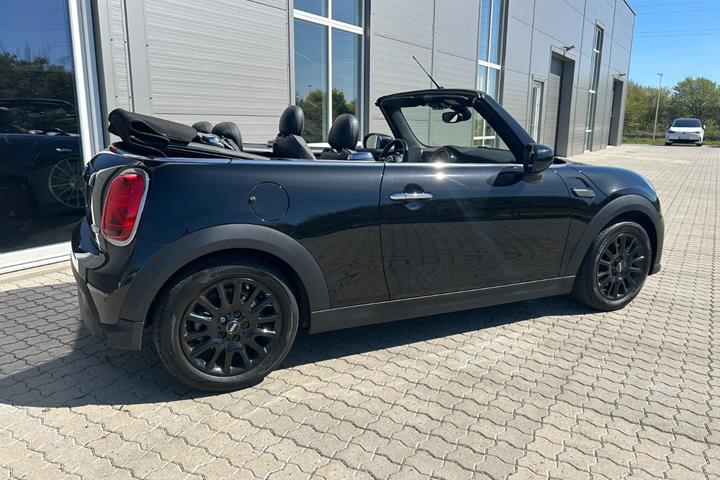 Sort Mini Cooper fra 2024