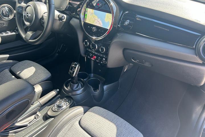 Sort Mini Cooper fra 2024