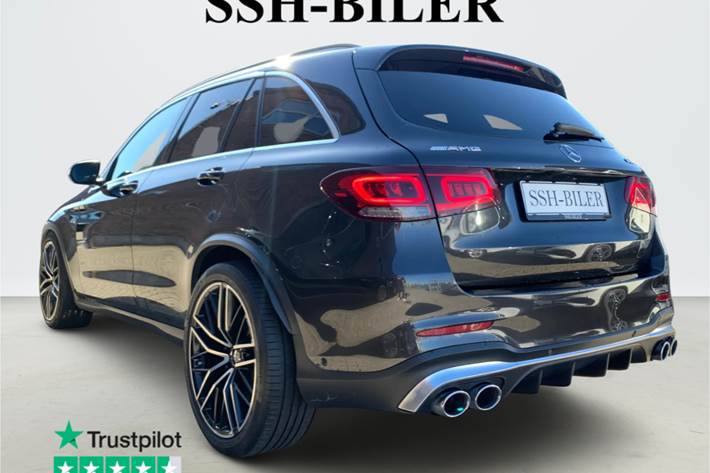 Grå Mercedes GLC43 fra 2021