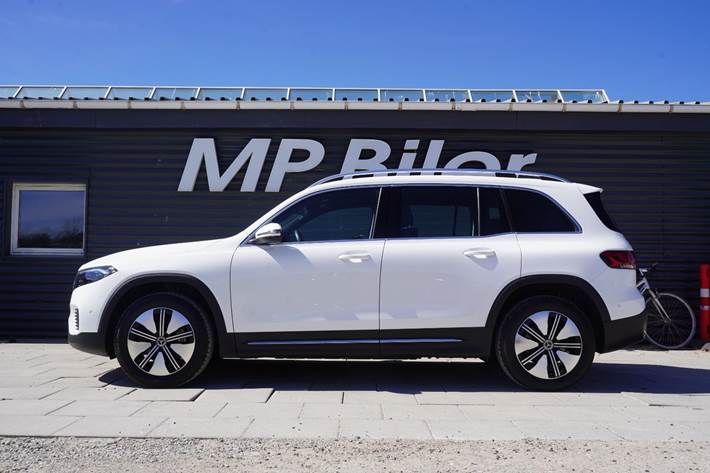 Hvid Mercedes EQB250 fra 2024