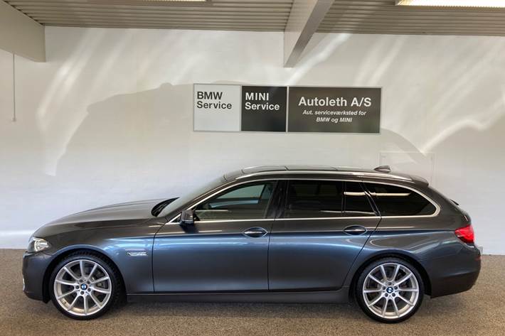 Grå BMW 520d fra 2016